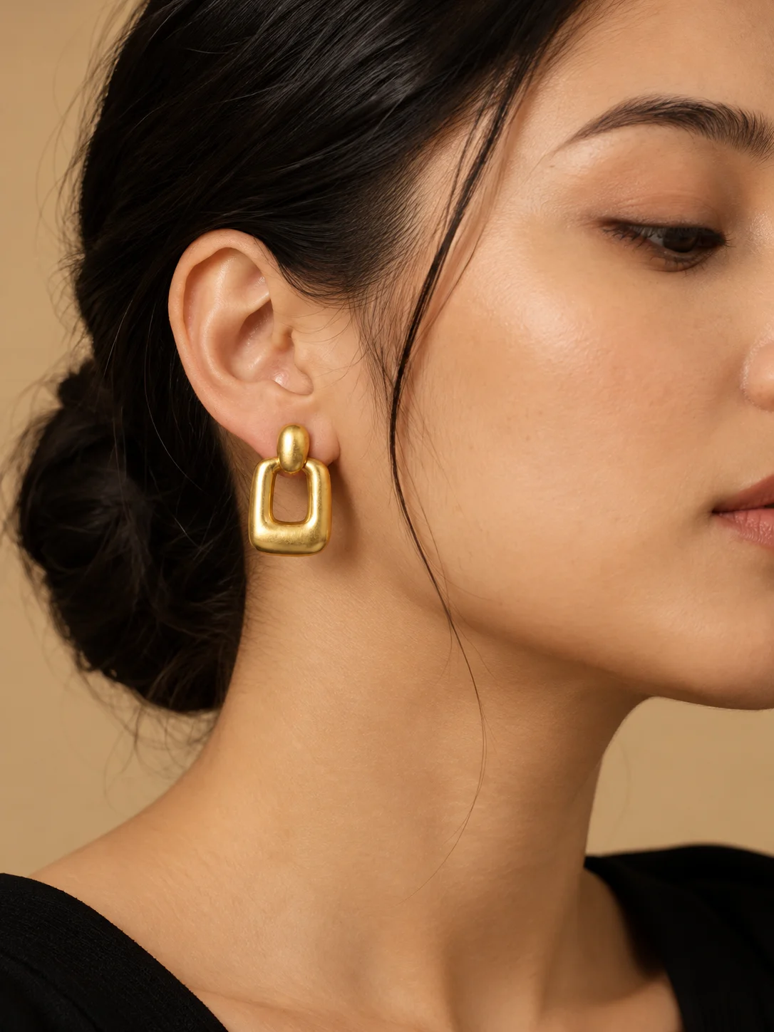 Golden Contour Earrings — photo 3