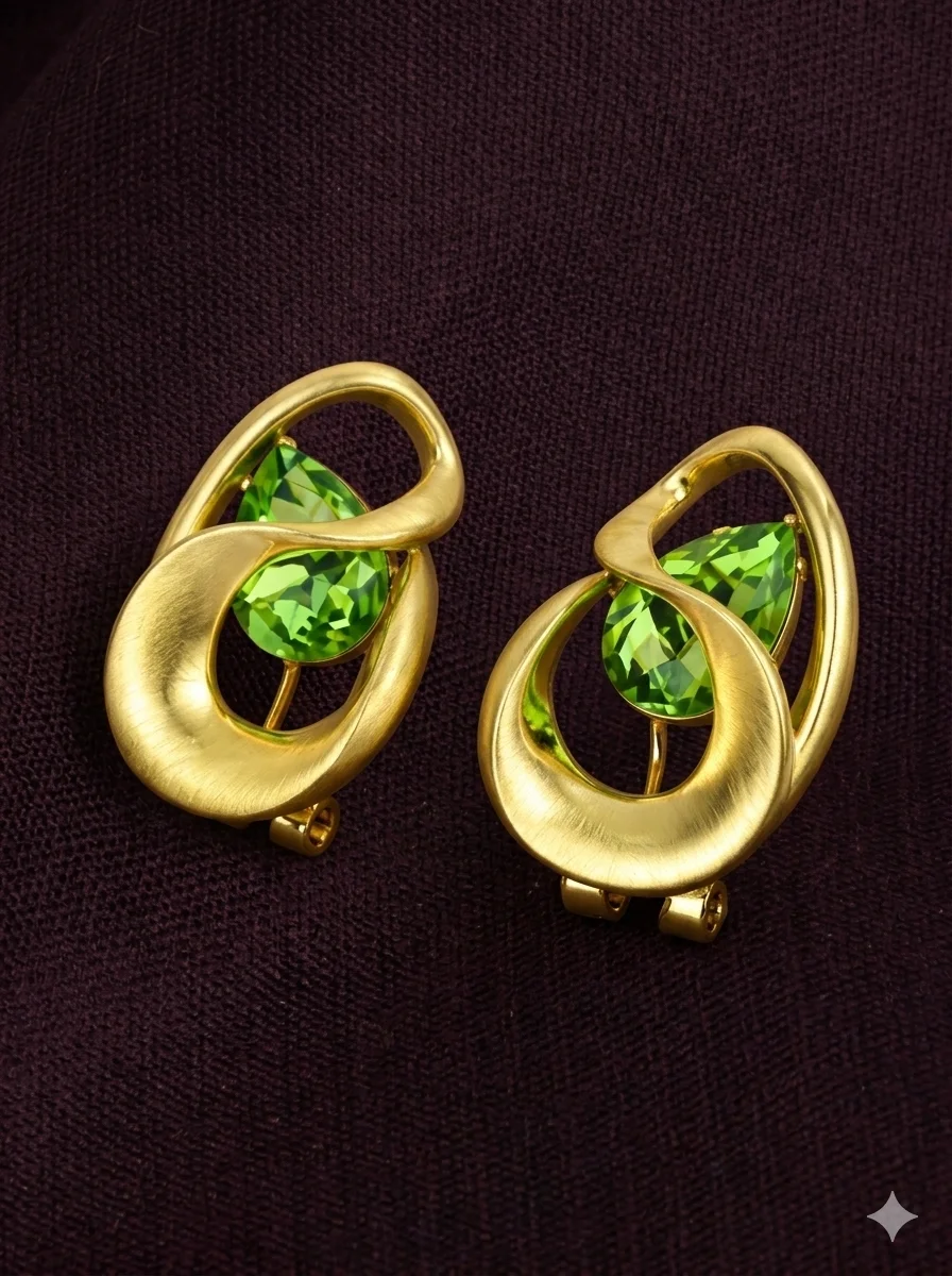 Golden Emerald Gem Earring